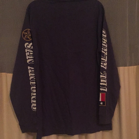 Red jacket - Picture 3 of 9